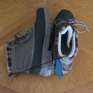 Ozark Trail womens snow boots